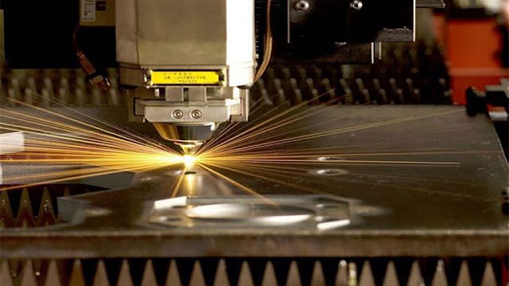 خدمات برشکاری در تبریز