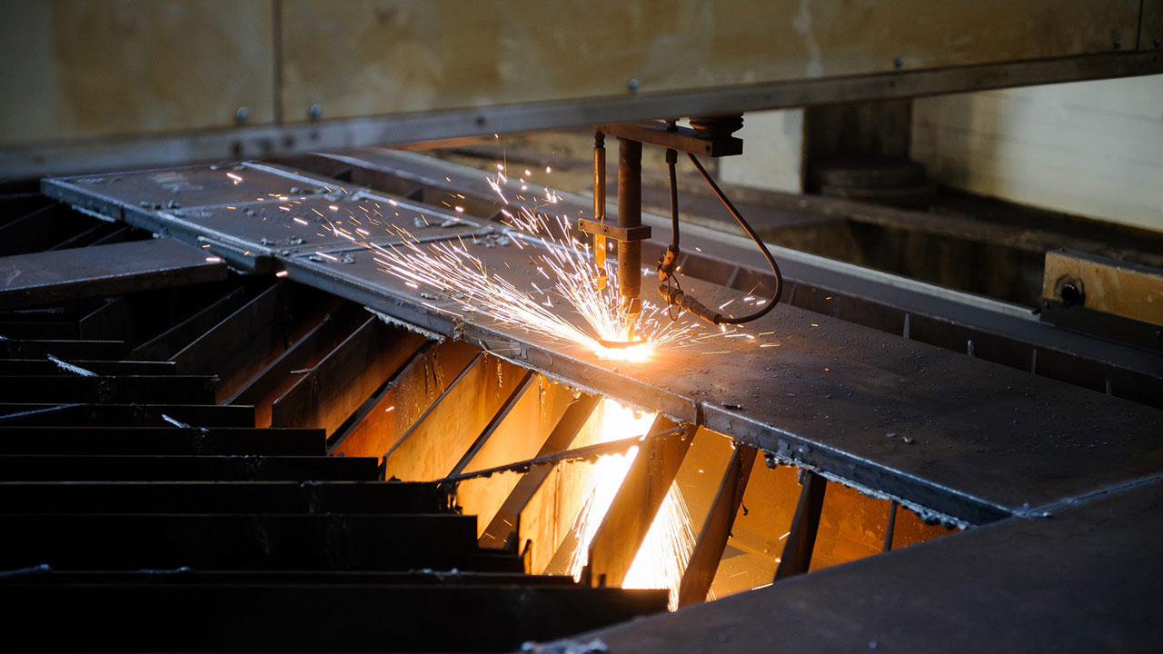 خدمات برشکاری در اسکو